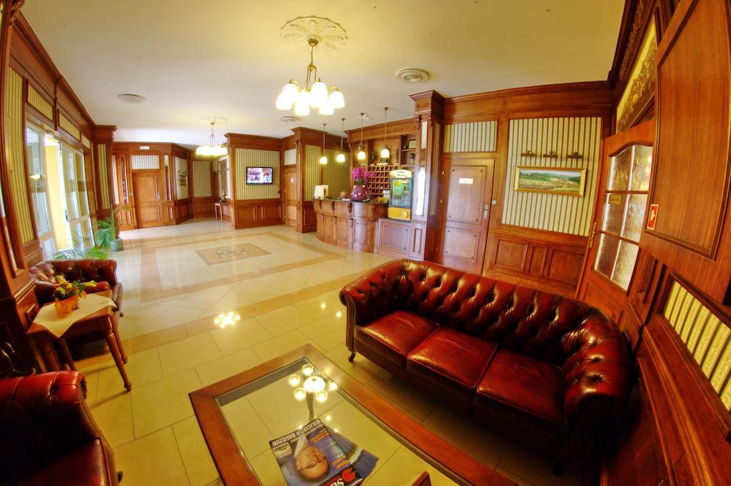 Spa Hotel Gloria Przemyśl Exterior foto